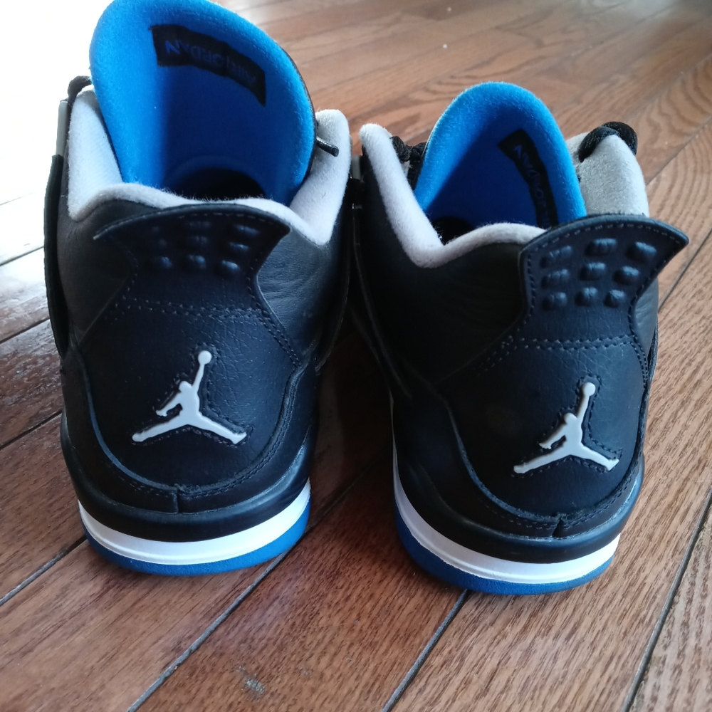 🚫SOLD🚫 Air Jordan 4 Retro - Picture 8 of 8
